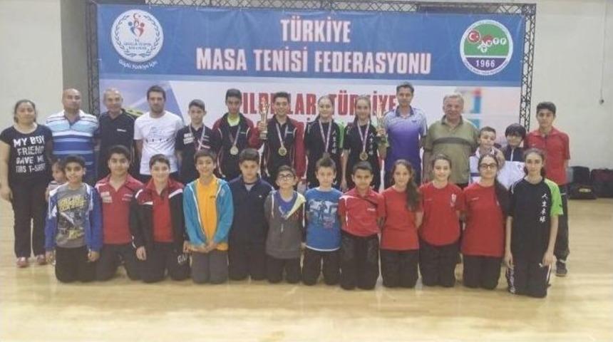 İzmir&rsquo;de Yalovalı Raketler Destan Yazdı