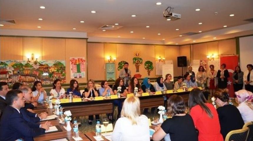 Başarılı Ebeler Sertifikalandı