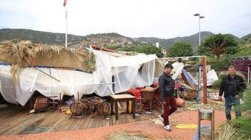 Antalya&rsquo;da Hortum Sahildeki Restoranı Vurdu