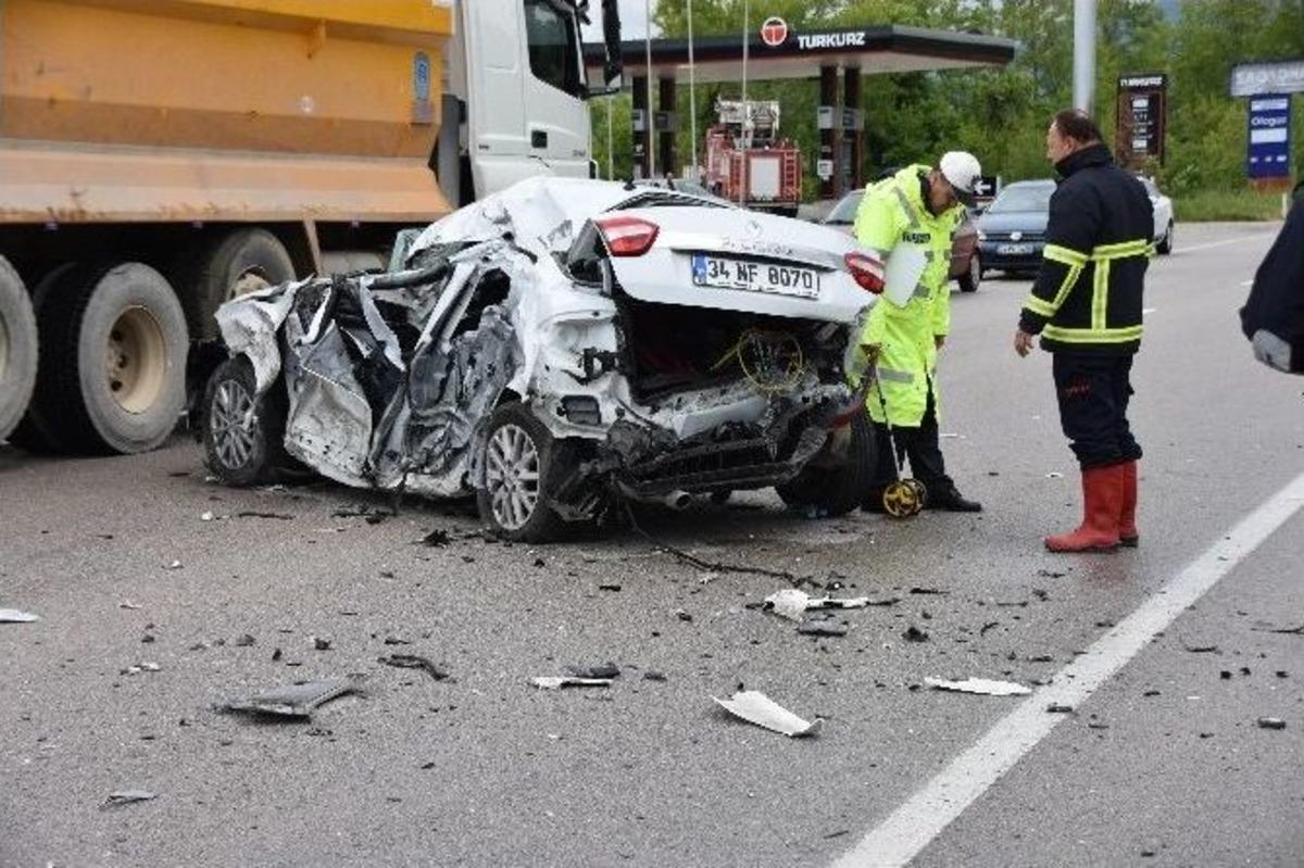 Otomobil Tır&rsquo;ın Altına Girdi: 1 Yaralı