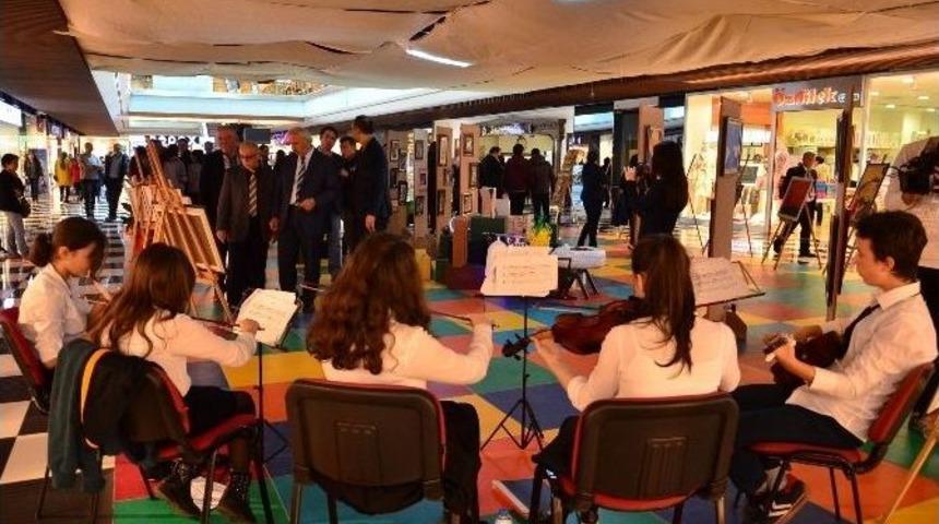 G&ouml;rsel Sanatlar Teknoloji Ve Tasarım Sergisi A&ccedil;ıldı