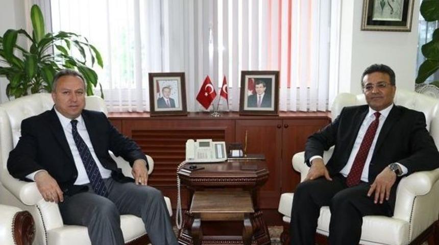 M&uuml;steşar &Ouml;z&ccedil;elik D&uuml;zce&rsquo;ye Geldi
