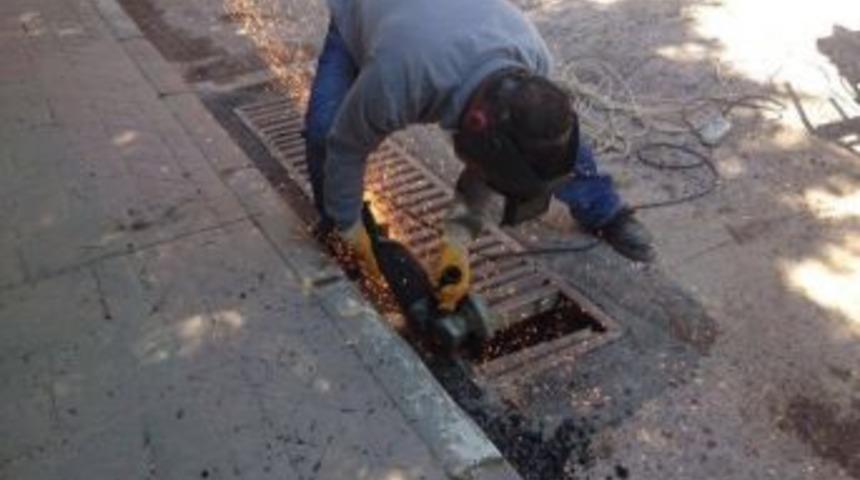 K&ouml;rfez&rsquo;de Cadde Ve Sokaklarda Bakım-onarım &Ccedil;alışmaları S&uuml;r&uuml;yor