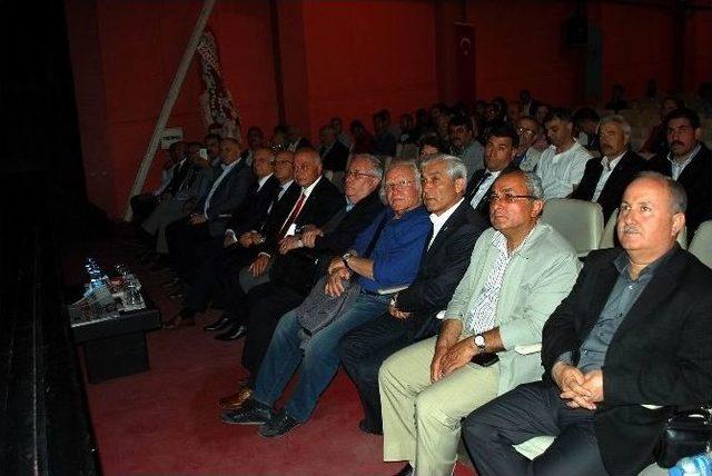 Salihli&rsquo;de T&uuml;rk&ccedil;&uuml;l&uuml;k G&uuml;n&uuml; Konferansı 1