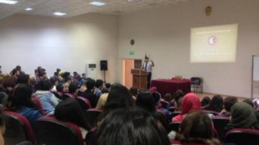 &Uuml;niversite &Ouml;ğrencilerine İş Sağlığı Ve G&uuml;venliği Kursu