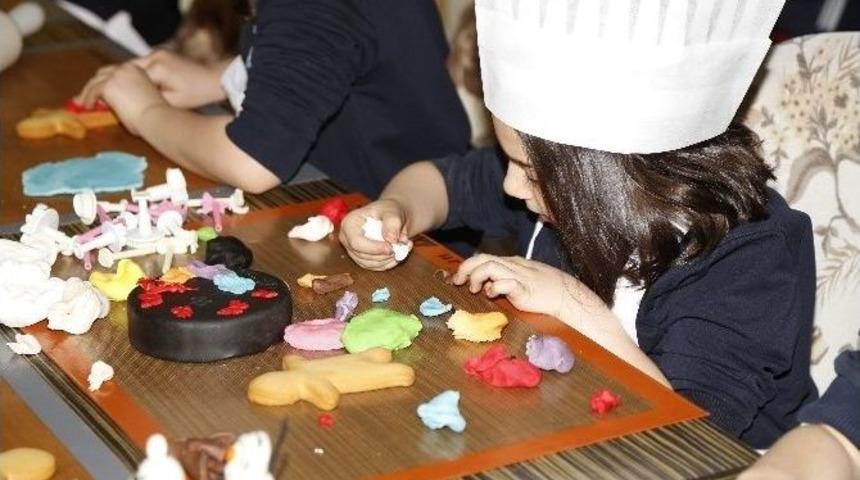 Geleceğin Şefleri Pasta Yapımında Hünerlerini Sergiledi