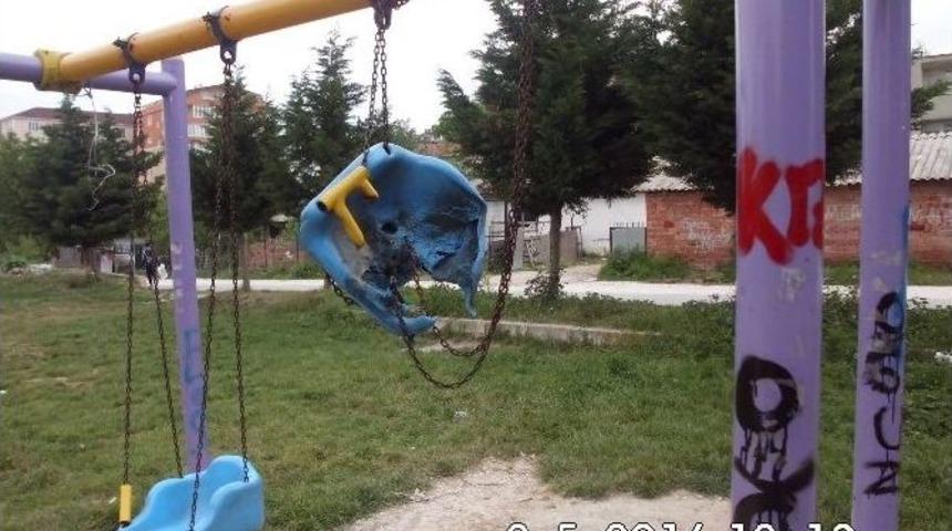 &Ccedil;ocuk Parkına Zarar Verdiler