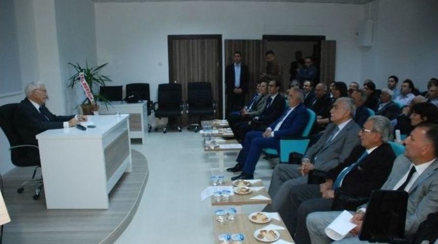 Eski Bakanın İsmi Hastaneye Verildi