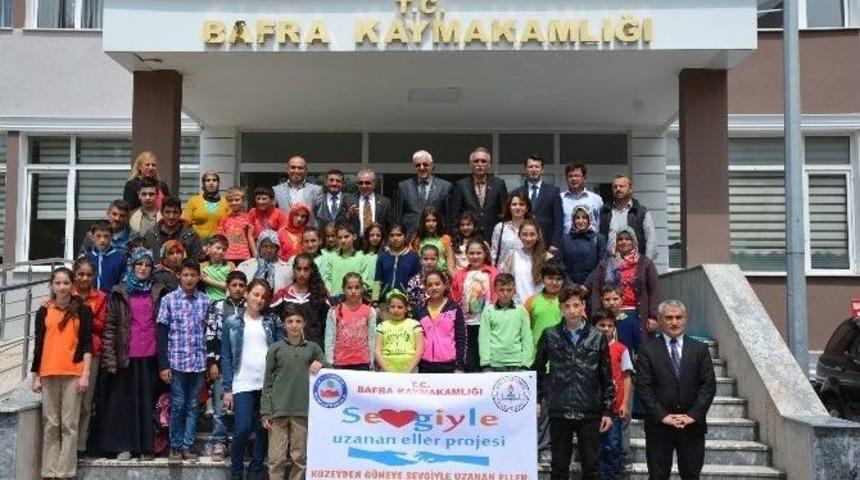 &ldquo;kuzeyden G&uuml;neye Sevgiyle Uzanan Eller&rdquo; Projesi