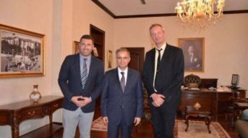 Vali Tapsız, Bertelsmann Vakfı Ortadoğu Başkanı Hanelt&rsquo;i Kabul Etti