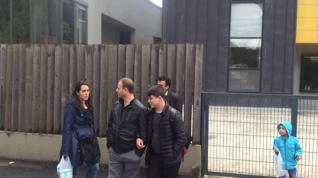 Tartıştığı Annesini &Ouml;ld&uuml;r&uuml;p Cesediyle Polise Teslim Oldu