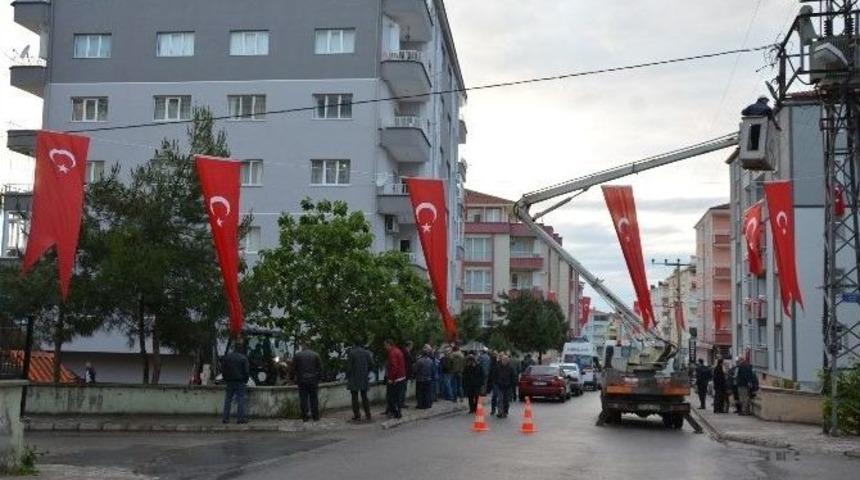 Şehidin Sokağı Bayraklarla Donatıldı