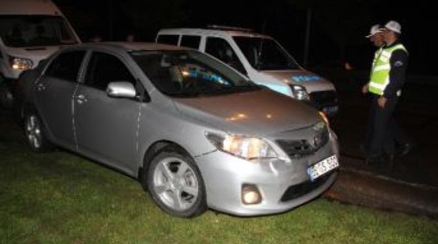 Otomobil Kamyonete &Ccedil;arptı: 1 Yaralı