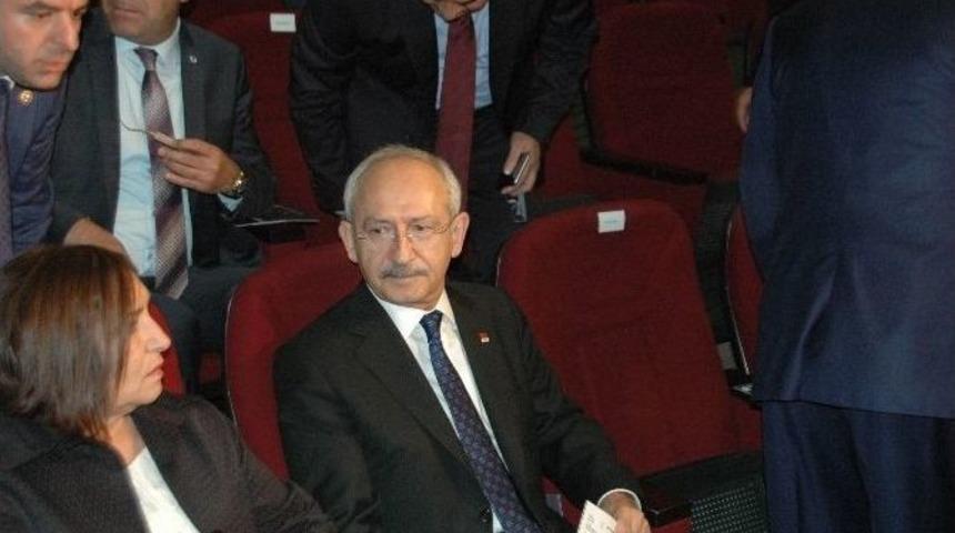 Chp Genel Başkanı Kılı&ccedil;daroğlu &ldquo;halktan Biri&rdquo; Oyununu İzledi