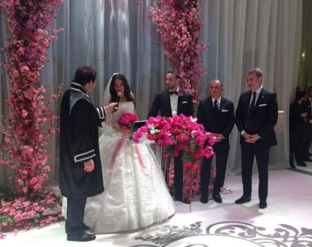 Cenk Tosun, D&uuml;nya Evine Girdi