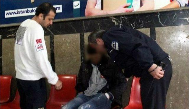 (&ouml;zel Haber) Madde Bağımlısı Şahıs &Ouml;yle Bir Yerde Sızdı Ki 2