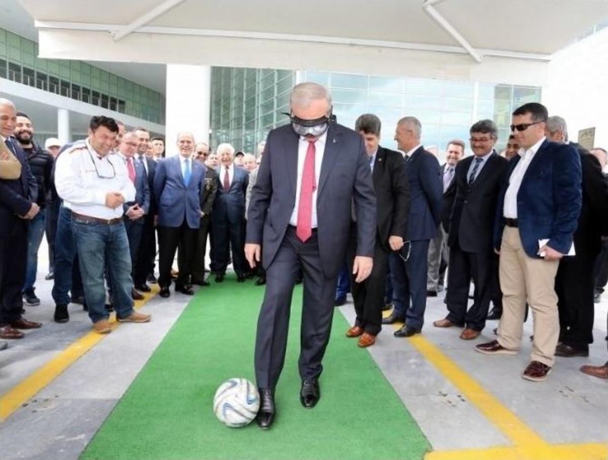 Bursa Valisinden G&ouml;zl&uuml;k Testi: "i&ccedil;meden Sarhoş Yaptı Bizi Bu G&ouml;zl&uuml;k"