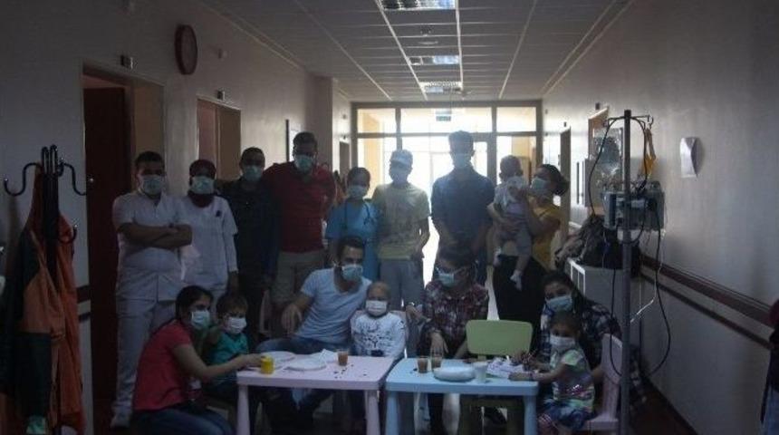 Ad&uuml;&rsquo;l&uuml; &Ouml;ğrenciler L&ouml;semili Miniklere Moral Oldu