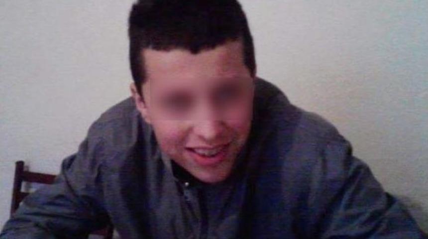 &Ccedil;ocukların Kız Kavgası Kanlı Bitti: 1&rsquo;i Ağır 3 Yaralı