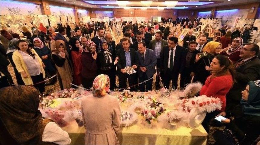 Pursaklar&rsquo;da 6. El Sanatları Sergisi A&ccedil;ıldı