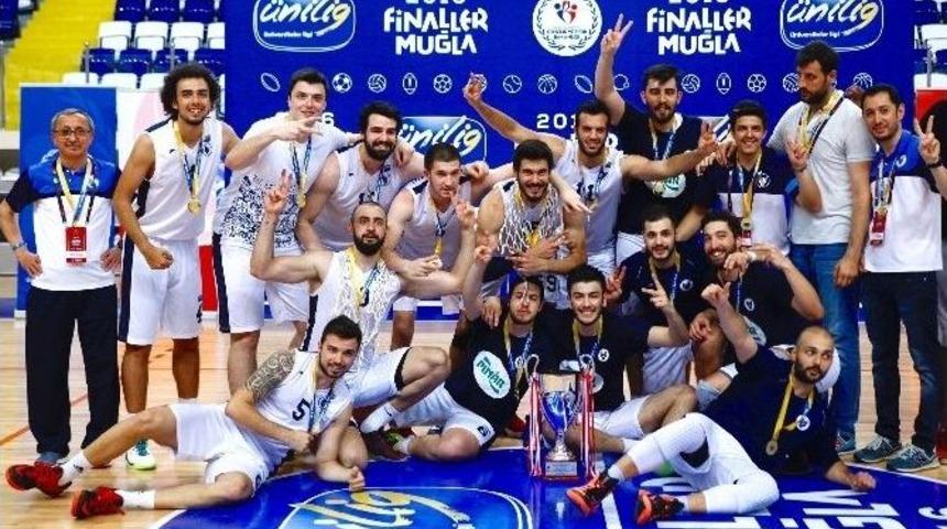 Yaşarlı Basketbolcular T&uuml;rkiye Şampiyonu