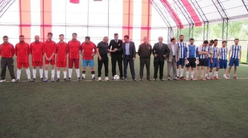 Kaymakamlık Halı Saha Futbol Turnuvası Başladı