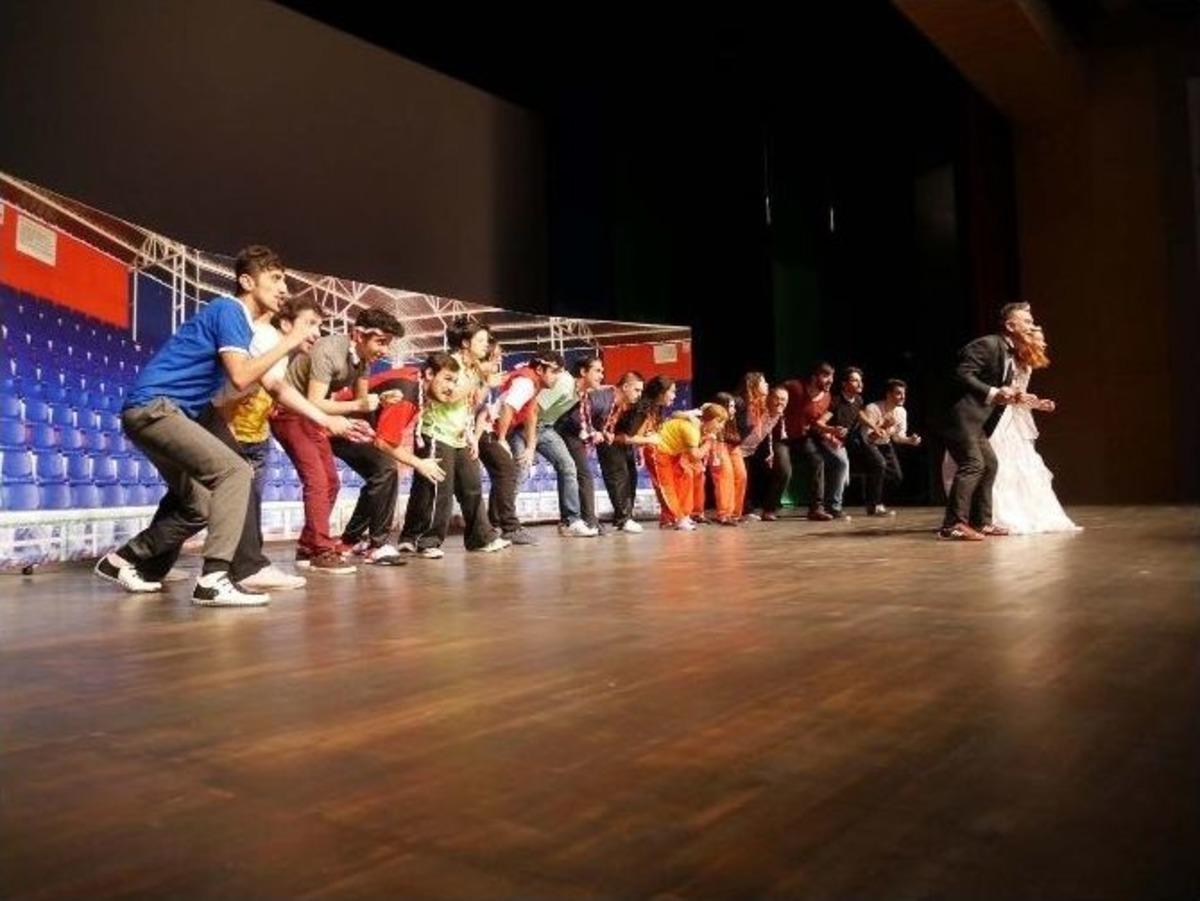 Down Sendromlu &Ccedil;ocuklardan Muhteşem Oyun