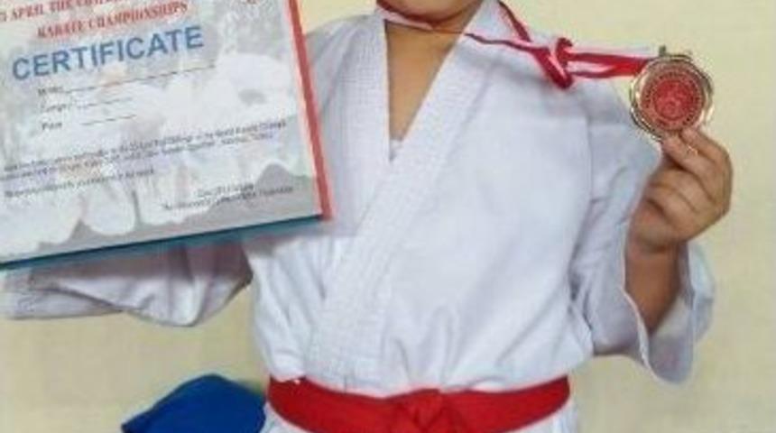 D&uuml;nya &Ccedil;ocukları Karate Şampiyonası