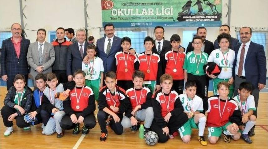 Ke&ccedil;i&ouml;ren&rsquo;de Futbol Ve Futsal Şampiyonları Belli Oldu