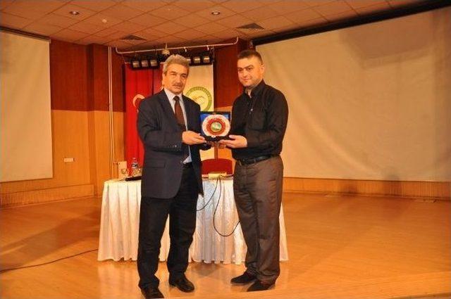 Iğdır Üniversitesi’nde “her Genç Bir Hazinedir” Konferansı