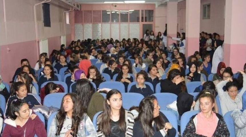 Kayseri&rsquo;nin El Sanatları Pastırma, Sucuk Ve Sanayisinden Dolayı Kendini G&ouml;sterememiştir