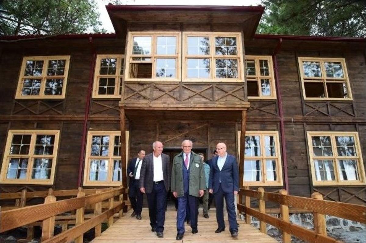 Mili&ccedil; G&ouml;z Kamaştırıyor