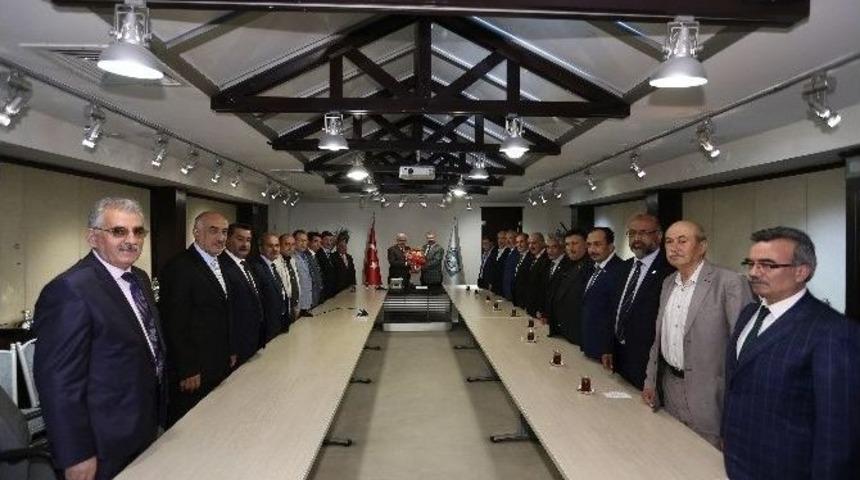 Esnaflardan Başkan &Ccedil;elik&rsquo;e Teşekk&uuml;r