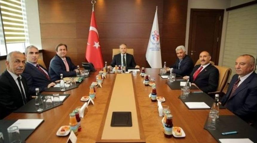 Samg&uuml;def&rsquo;in Ankara Ziyaret