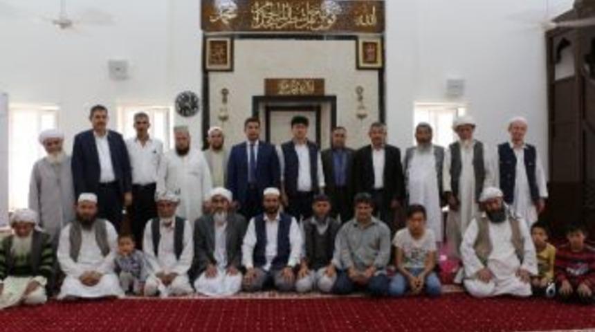 &Ouml;zbek Camisi İbadete A&ccedil;ıldı