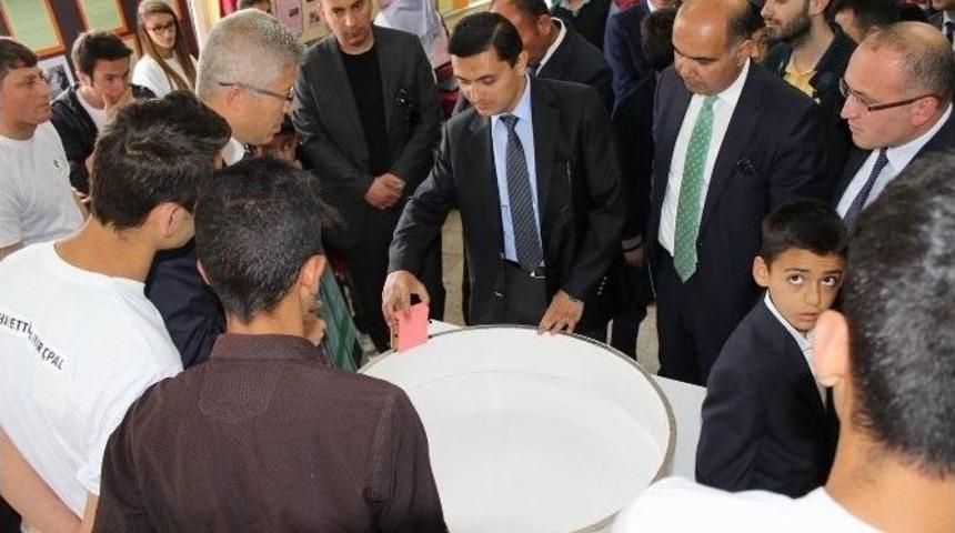 Yıldızeli&rsquo;nde T&uuml;bitak Bilim Fuarı A&ccedil;ıldı