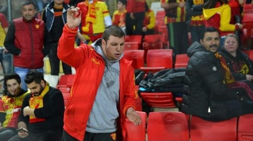 G&ouml;ztepe&rsquo;den Yılın Annesine &Ouml;d&uuml;l