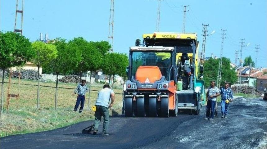 Karaman Belediyesi&rsquo;nin Asfalt &Ccedil;alışmaları S&uuml;r&uuml;yor