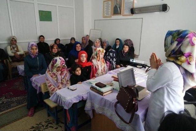 Tuşba Belediyesi’nden Kadınlara Yönelik ‘bilinçlendirme’ Çalışmaları