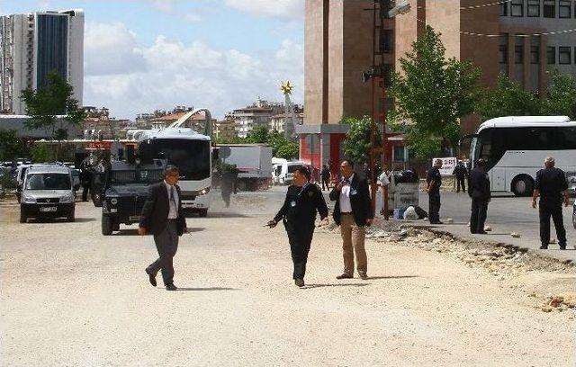 Gaziantep’teki Bombalı Saldırıyla İlgili 51 Kişi Adliyeye Sevk Edildi