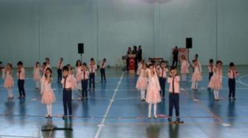 Pasinler İbrahim Hakkı İlkokulu Bahar Şenliği Festival Havasında Ge&ccedil;ti