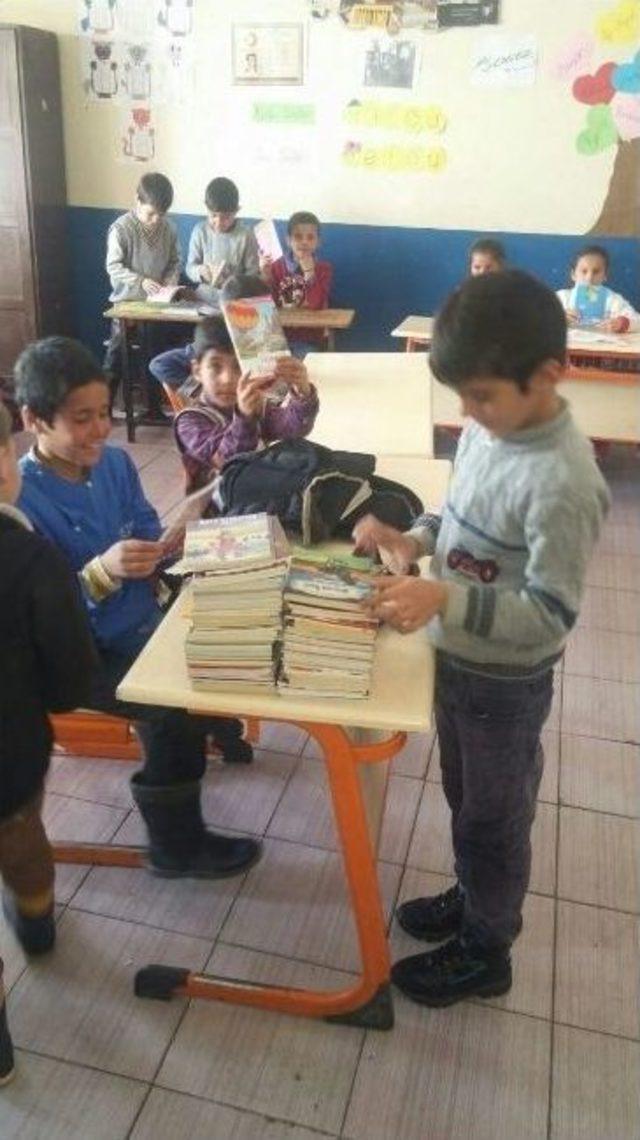 &Ouml;ğrenciler Ağrılı K&uuml;&ccedil;&uuml;k Kardeşlerini Unutmadı 1