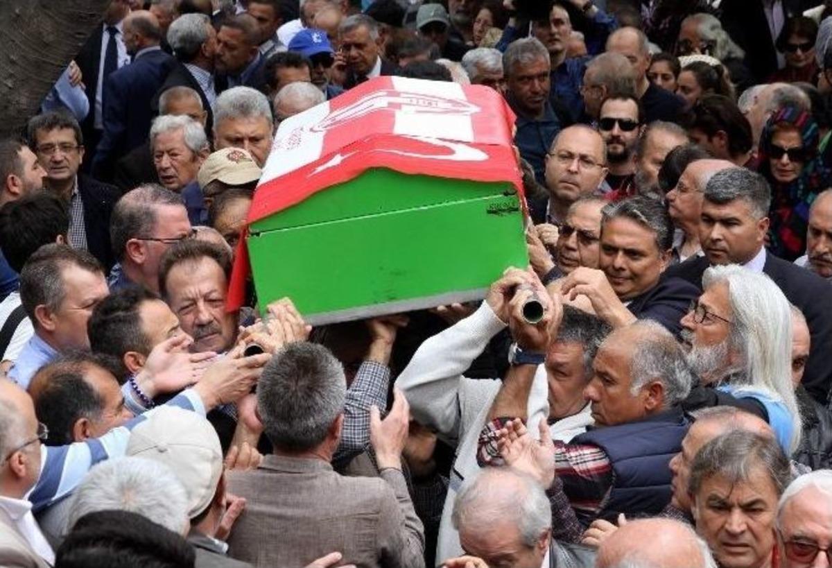 Bestekar G&uuml;ltekin &Ccedil;eki Son Yolculuğuna Uğurlandı