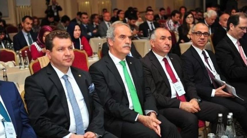 Başkan Yılmaz Finans Zirvesi&rsquo;nde