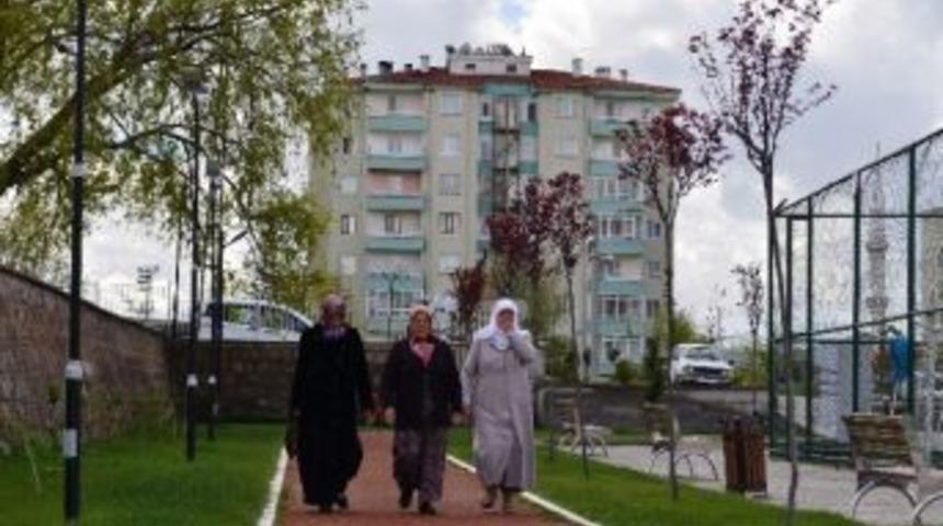 B&uuml;nyan&rsquo;da Yeni Parklar Sosyal Hayata Renk Kattı