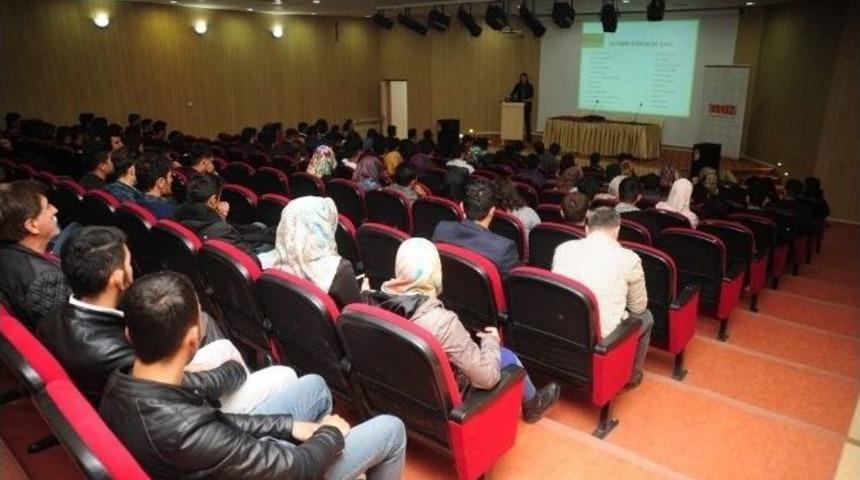 Yy&uuml;&rsquo;de &ldquo;yeni İş Fırsatları, Gelecek Ve Kariyer&rdquo; Semineri