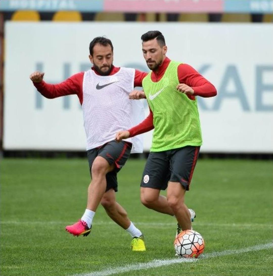 Galatasaray&rsquo;da Derbi Mesaisi Başladı