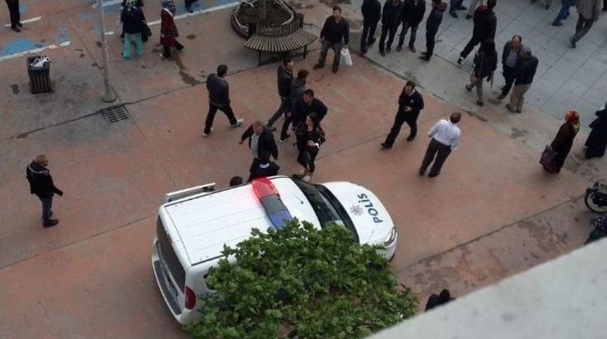 Liseli Kızlar Tekme Tokat Kavga Etti