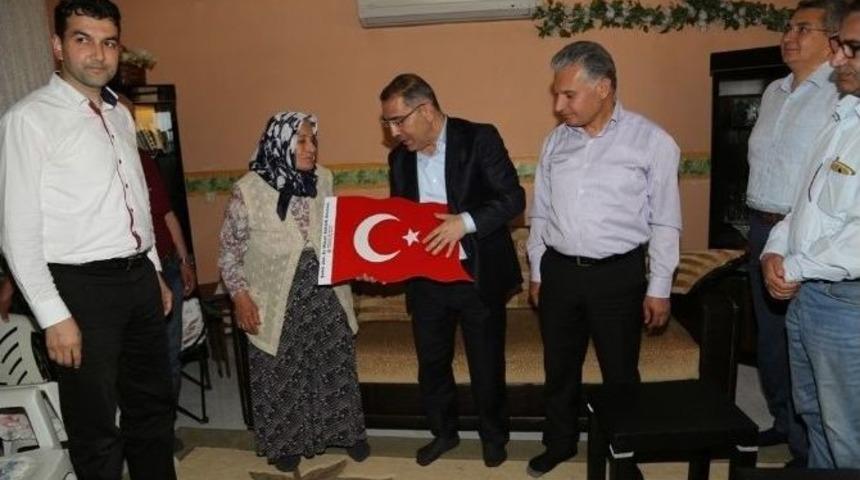 Başkan &Ccedil;elikcan&rsquo;dan Ev Ziyaretleri