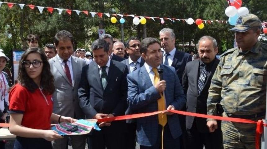 Anadolu Lisesinde Bilim Fuarı A&ccedil;ıldı